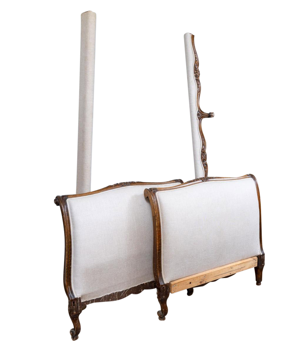 H0669-L409139555 French Louis 15th style upholstered daybed - Image 1